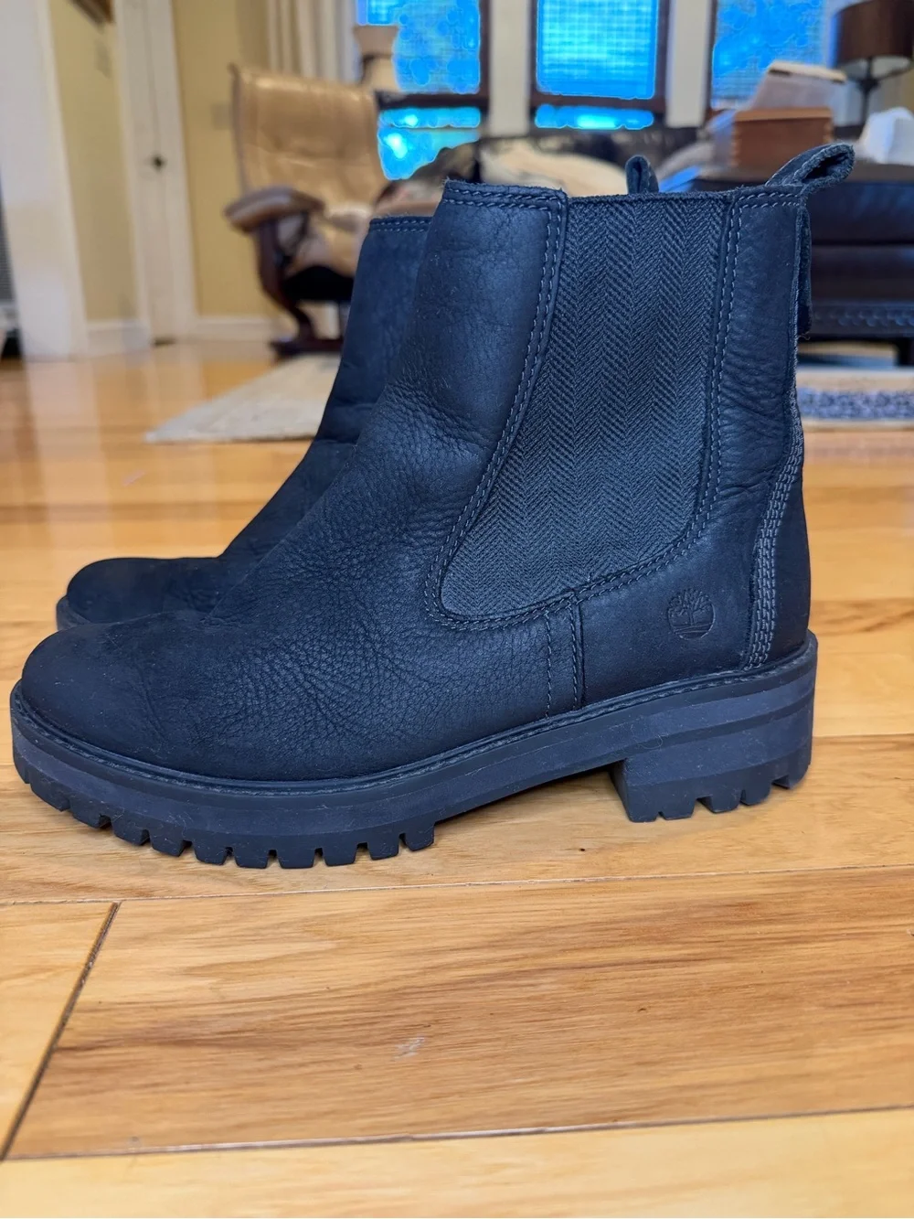 Timberland Courmayeur Valley Black Leather Chelsea Boots Lug Sole Womens Sz 9⁠
